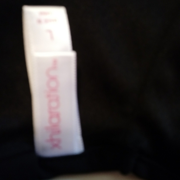 Blouses - Picture 6 of 6